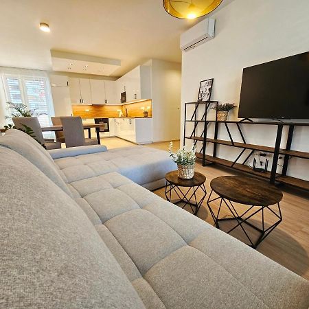 3 Room Apartment 2X Balcony, New Building, 21 Bratislava Exterior photo