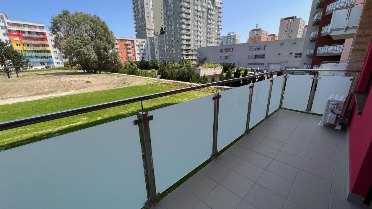 3 Room Apartment 2X Balcony, New Building, 21 Bratislava Exterior photo